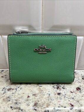 Coach Medium Green Crosssgrain Leather Wallet NWOT